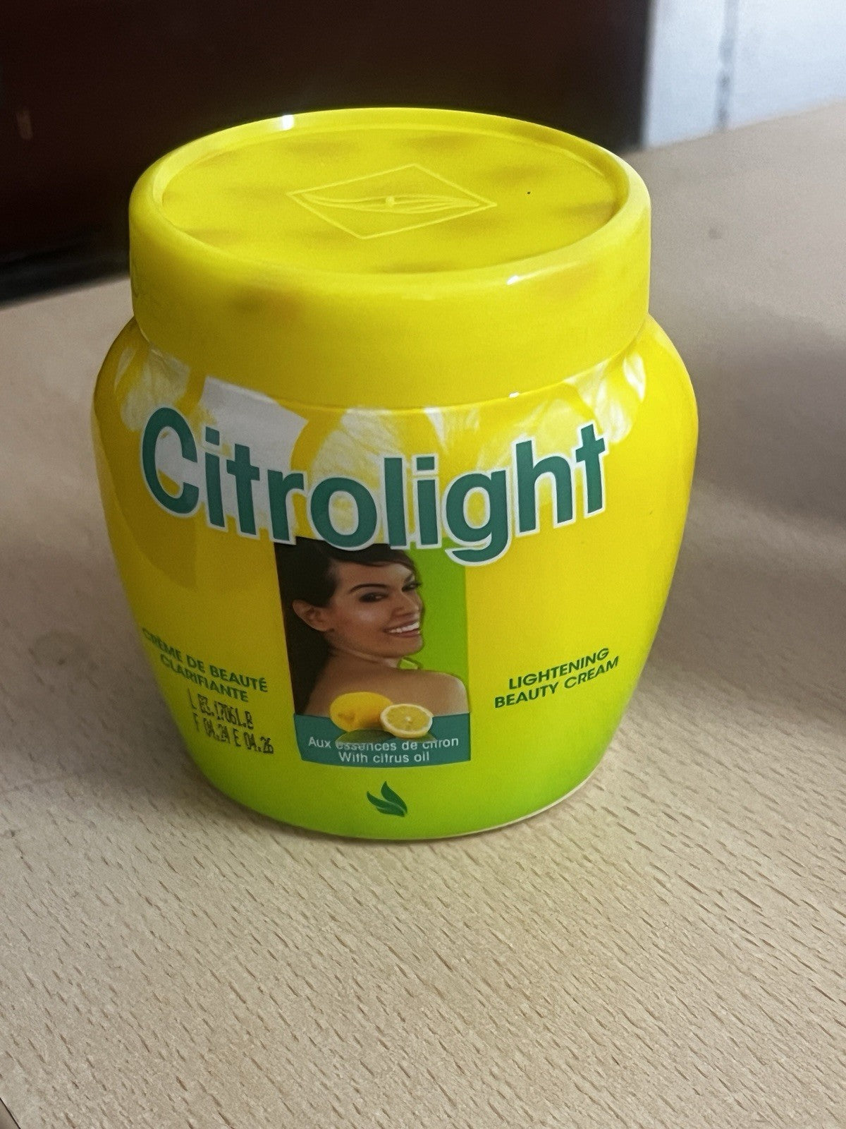 567872